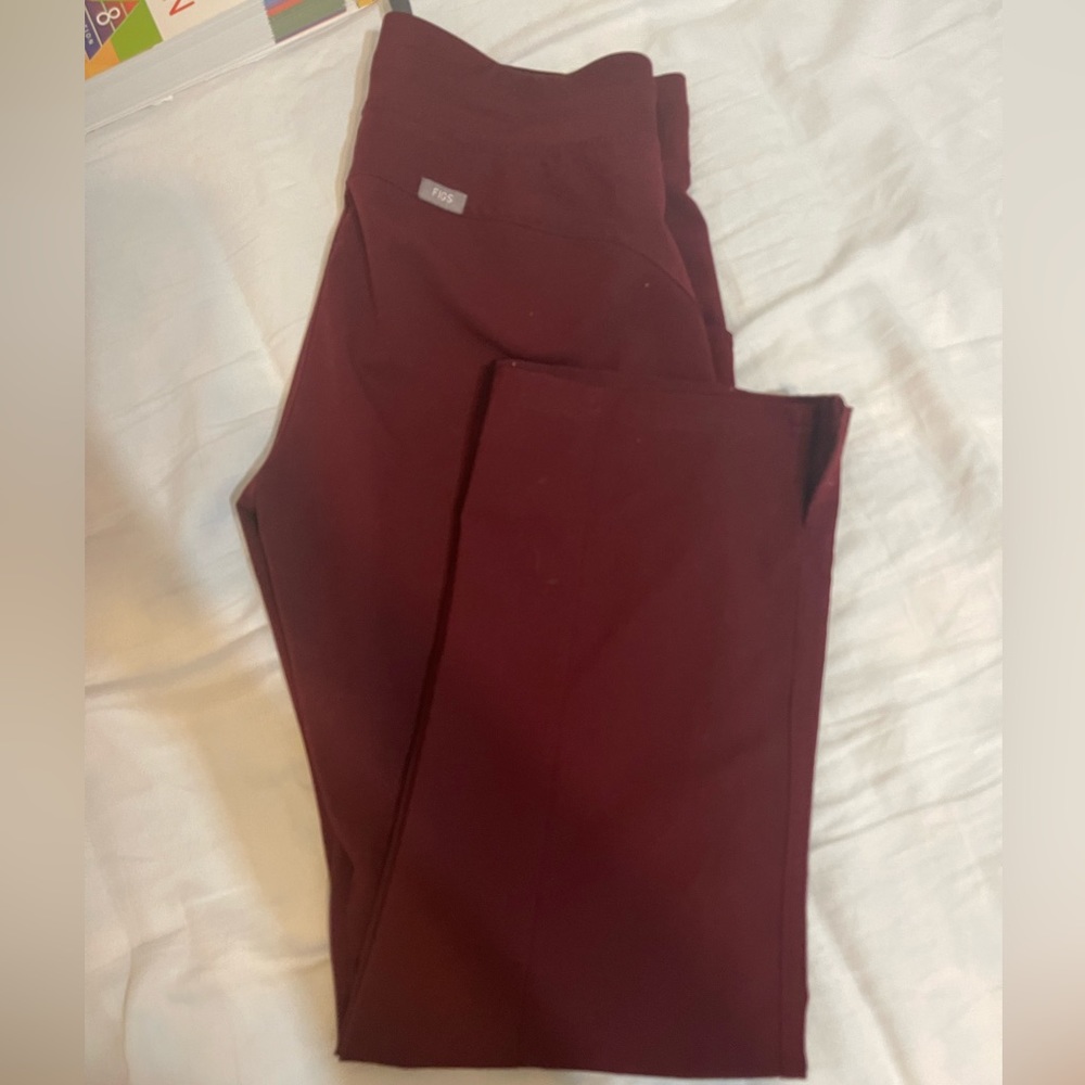Figs Burgundy set